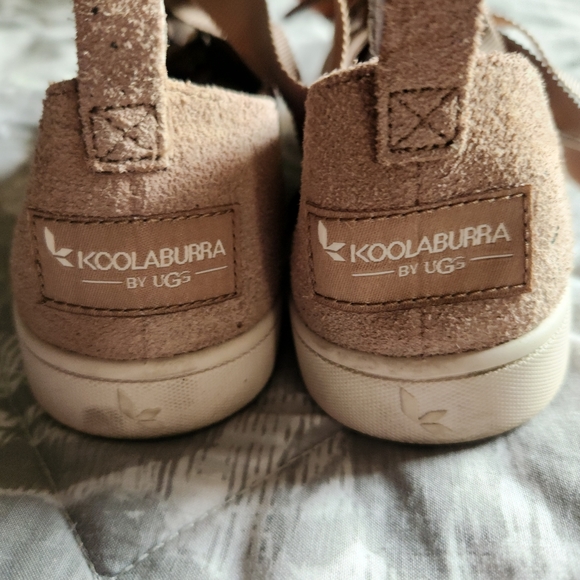 Koolaburra by Ugg girl's sneakers size 4 - Picture 3 of 6